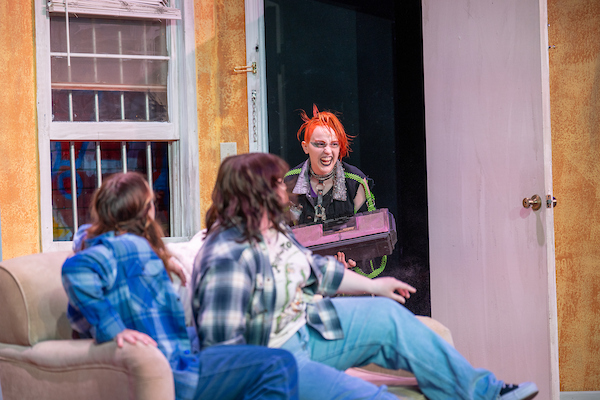 Somebody Nobody play: Stalker bursting through the door to Lolli's appartment 