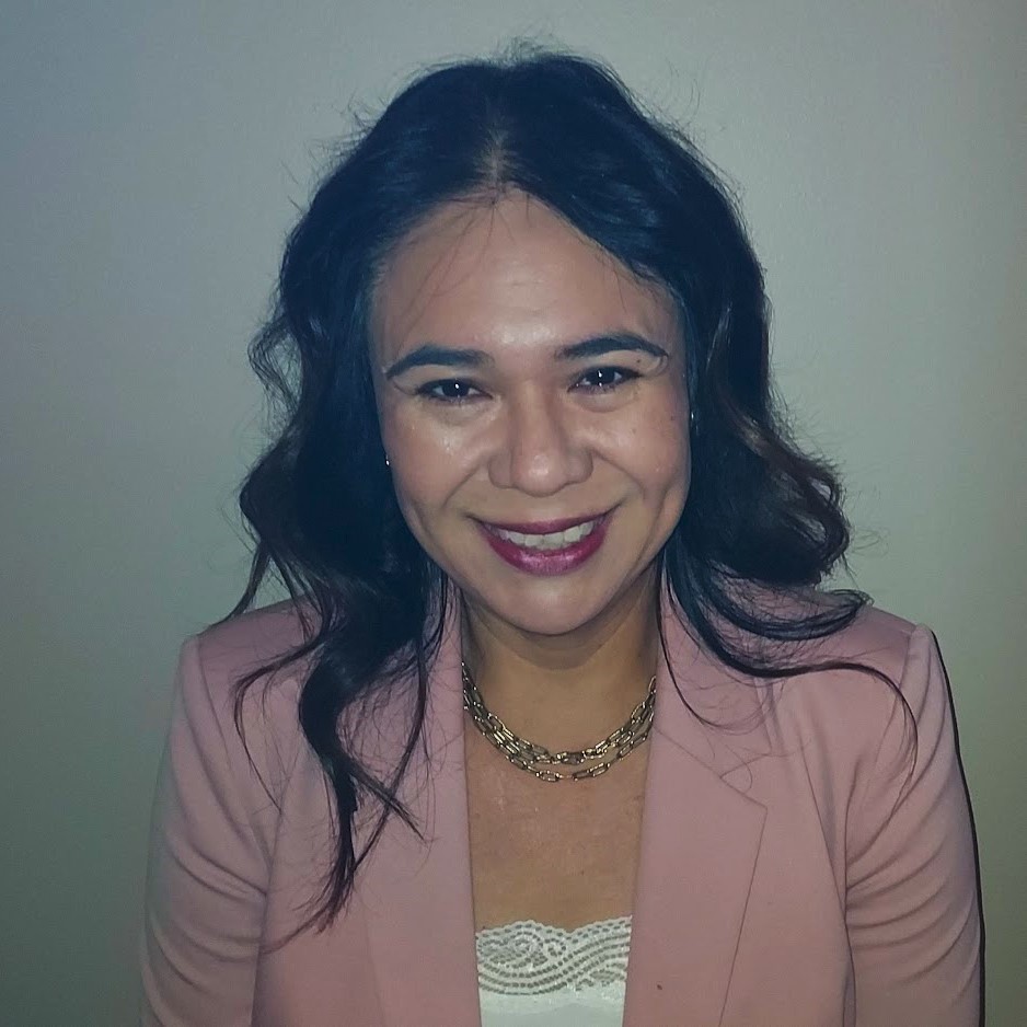 Headshot of Alma Nunez