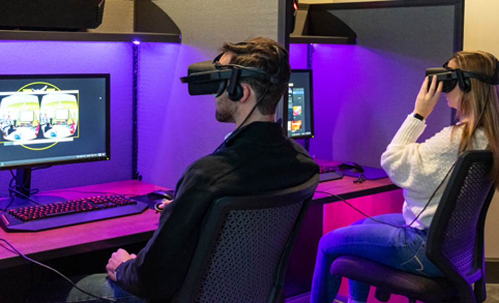 Education majors explore virtual reality and cutting-edge teaching technologies.