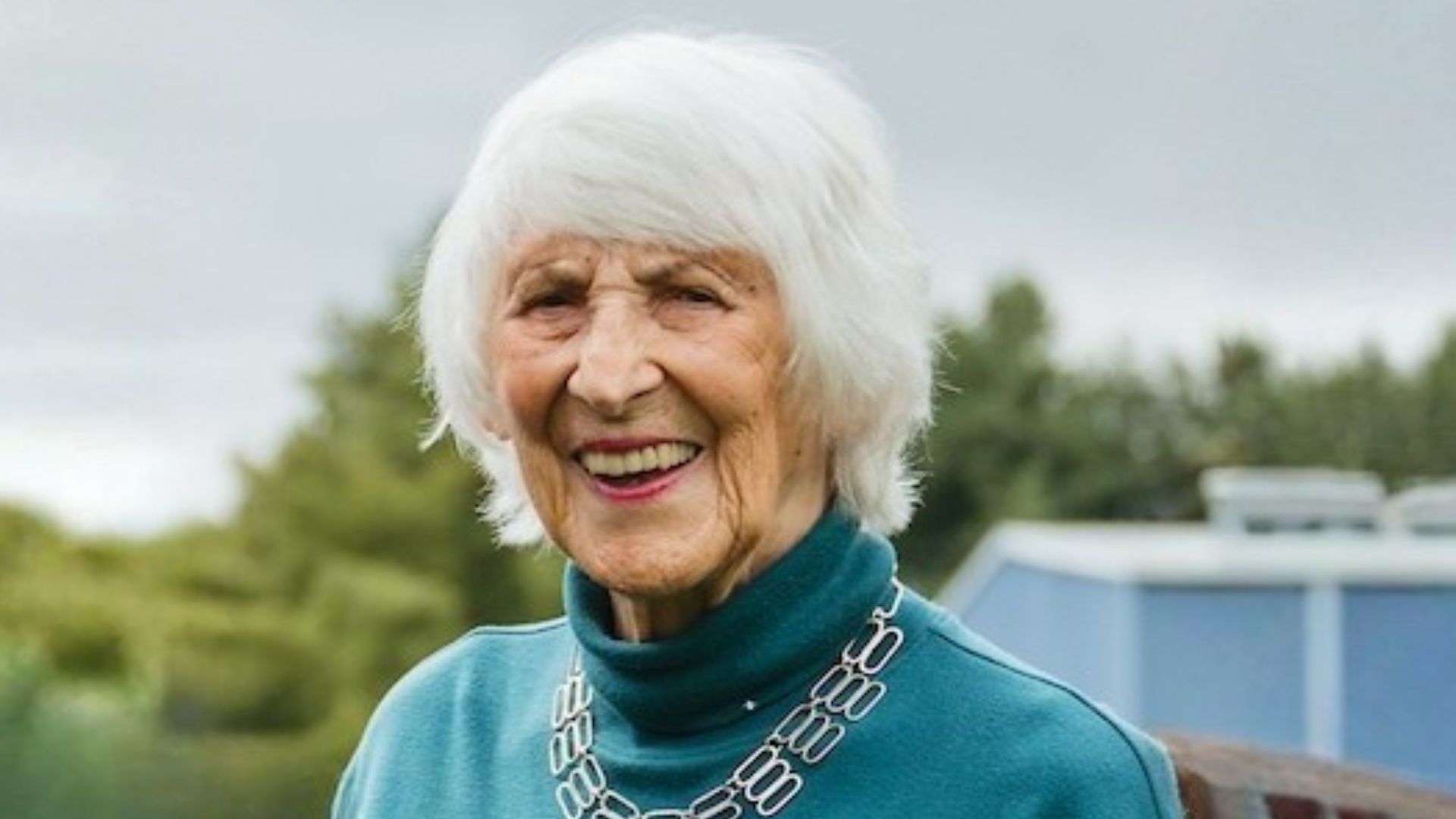 Dr. Barbara Reynolds