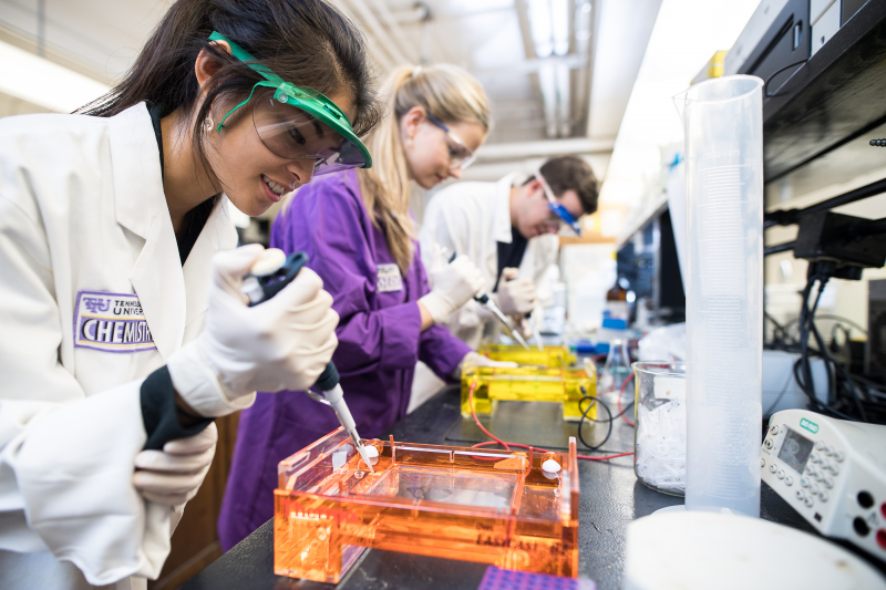 students in a lab