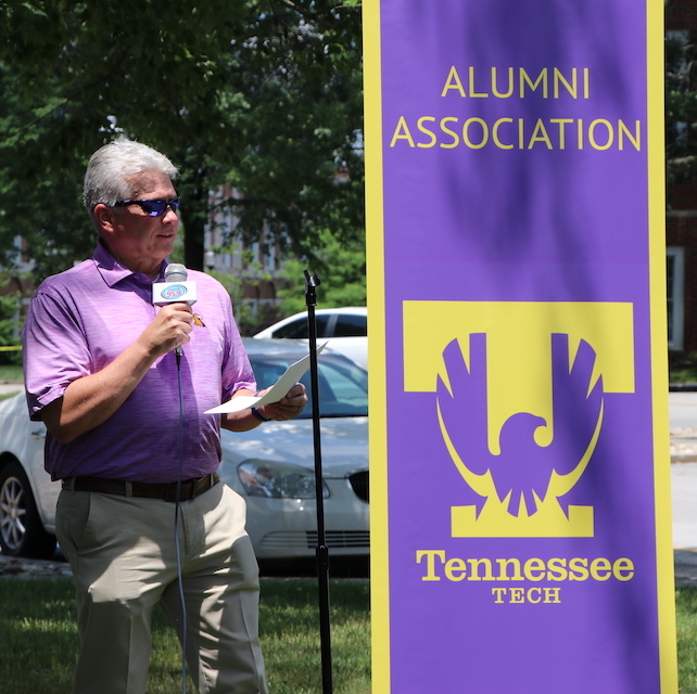 Alumni Association Chair Randy Wilmore addresses the crowd. 