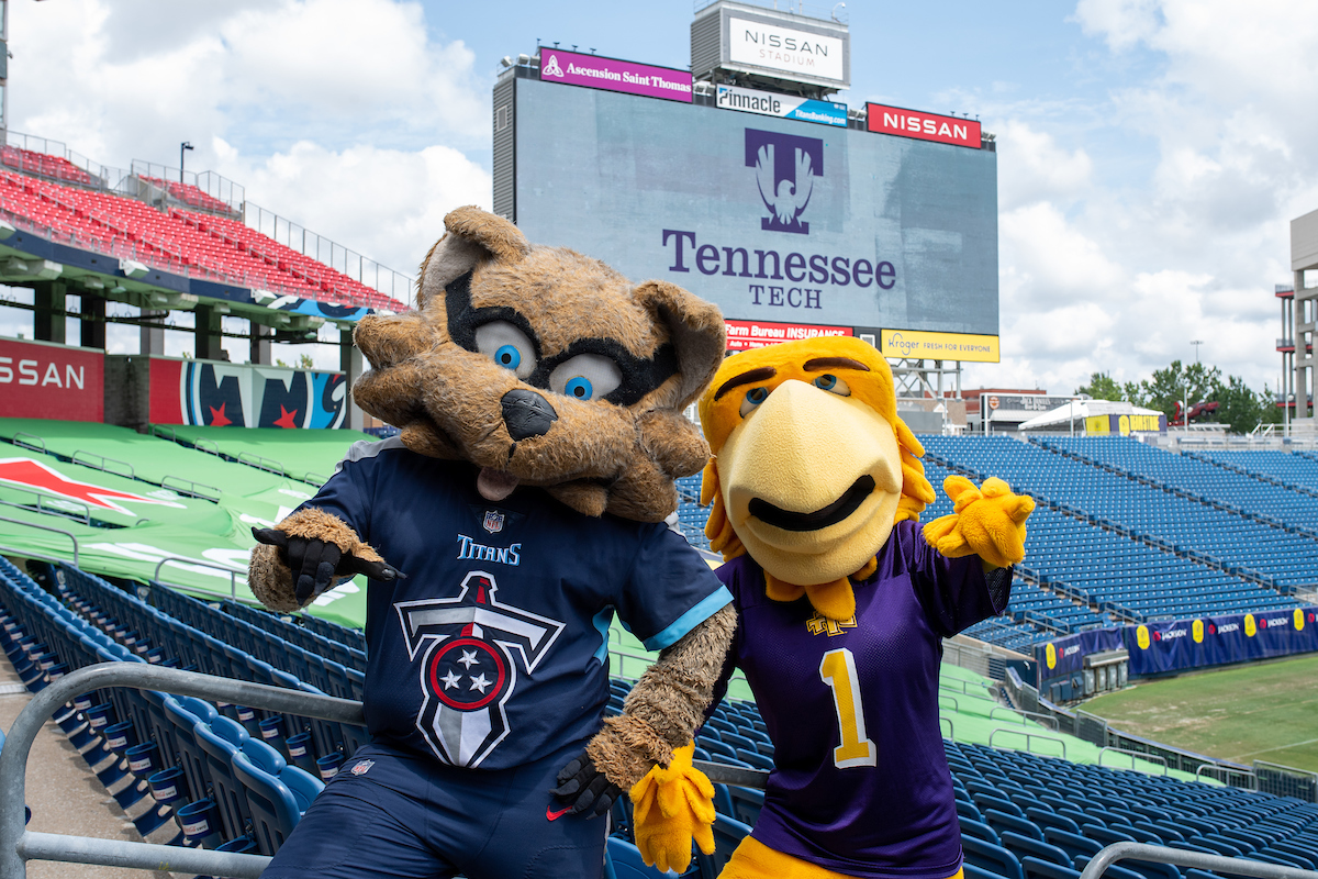 T-Rac and Awesome at Nissan Stadium